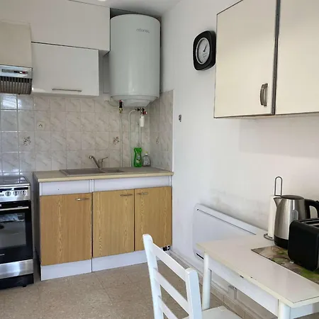 T2 Lumineux Avec Loggia Fermee, Proche Des Thermes, Parking, Wifi - - Fr-1-553-184 Апартаменты *